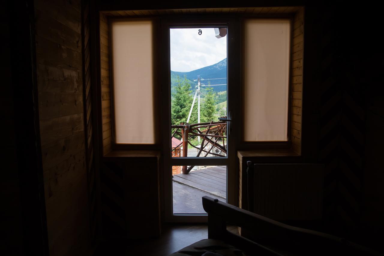 Kabanova Gora Guest House Bukovel Bagian luar foto